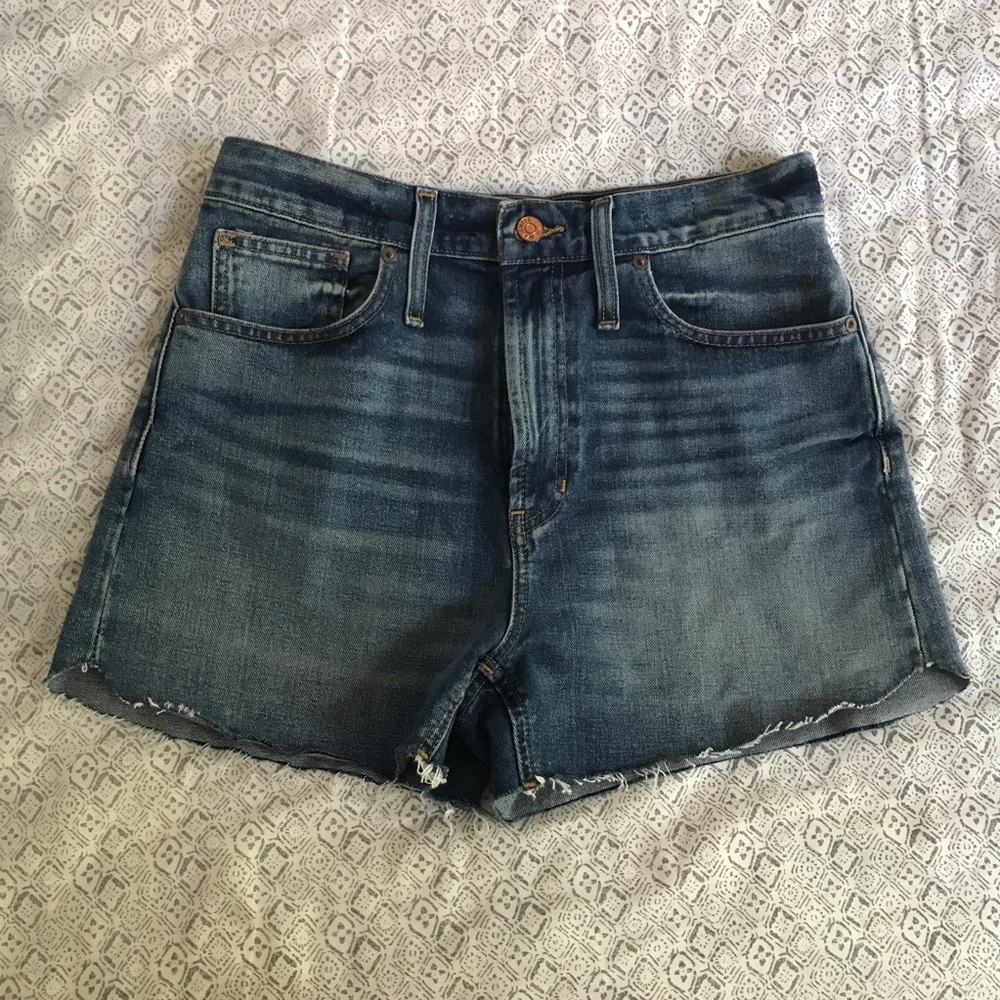 Madewell perfect jean short, size 27